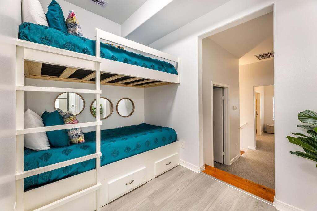 5/3 With A Heated Pool 2 Min From Beach, Updated 加尔维斯敦 外观 照片