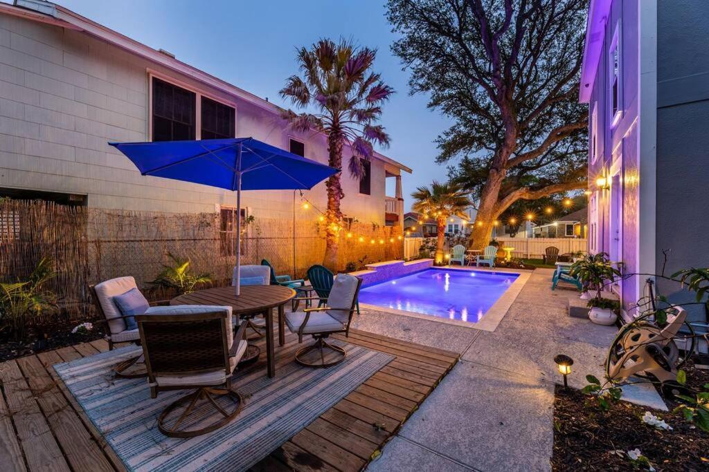 5/3 With A Heated Pool 2 Min From Beach, Updated 加尔维斯敦 外观 照片